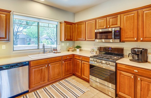 Anthem House | Anthem Gem w/ Pool, Putting Green & Fire Pit