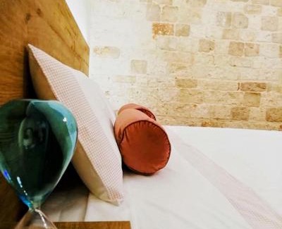 Turi Apartment | Antiche Mura Apartments"Bianco di Puglia" cucina 1 camera da letto più divano letto