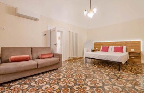 Turi Apartment | Antiche Mura Apartments"Bianco di Puglia" cucina 1 camera da letto più divano letto