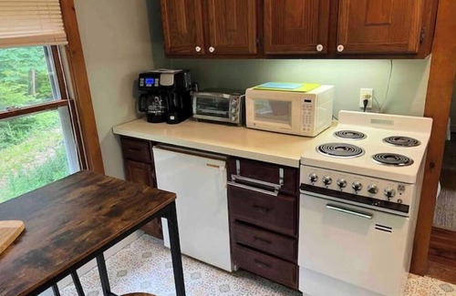 Orleans Cottage | Antique Cottage with King Bed, Kitchen, Bath, Private Yard & Path to Arey's Pond
