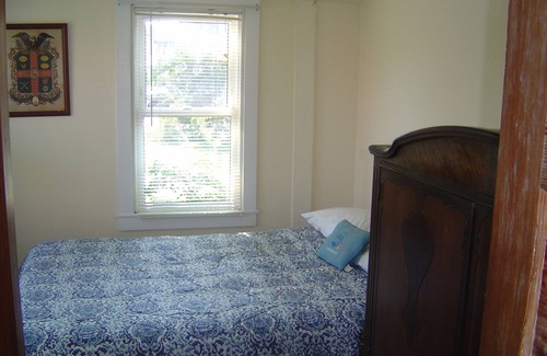 Dennis Port Apartment | Antique Dennisport Captain's Home