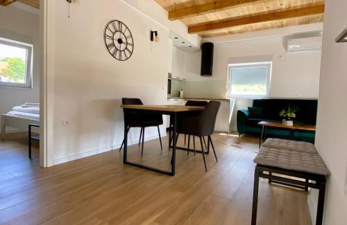 Canton 10 House | Antiva