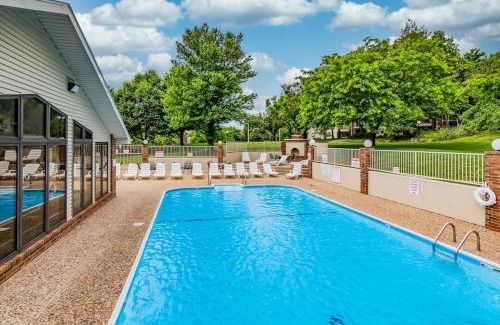 Branson House | Antler Ridge Retreat - 2 BDR