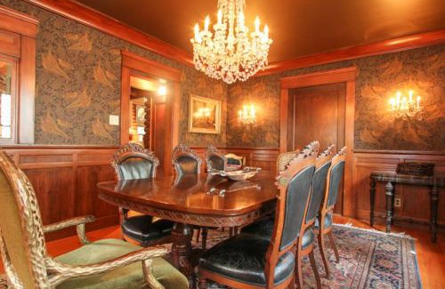 Guerneville House | Antler River Lodge