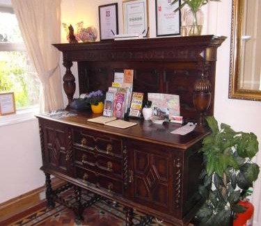 Shrewsbury Bed & Breakfast | Anton Guest House Bed and Breakfast