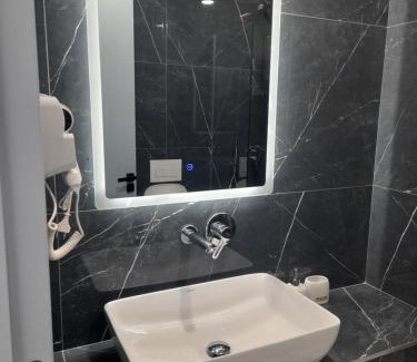 Jala Hotel | Anxhelos Hotel