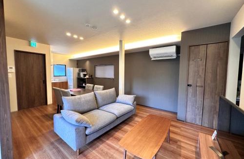 Hida Takayama Onsen Villa | Aoi Garden Takayama 5 minutes walk from Takayama Station Japanese modern style garden view