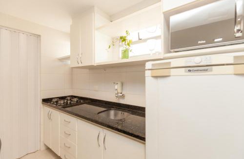 Caioba Apartment | Apê 100m mar Caiobá, suíte e Wi-Fi