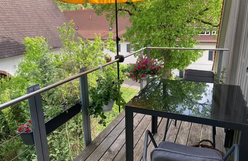 Muellheim Apartment | Apartment 'Fewo Eddie' with Mountain View, Balcony and Wi-Fi