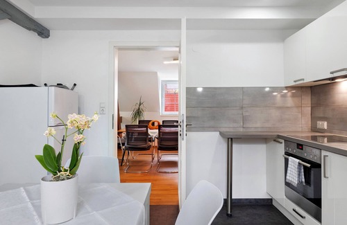 Muellheim Apartment | Apartment 'Mit 75qm' with Balcony and Wi-Fi