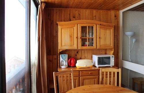 Val-Thorens Apartment | Apartment "skis on feet" with 4 beds fully equipped.