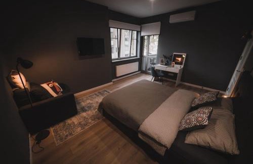 Lychakivskyi District Apartment | Apart-hotel Kostjukowski Apartments Nizhynska 17