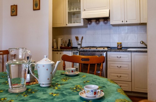 Le Rocchette Apartment | Apartment 'Villa Rodolfo' with Private Terrace, Private Garden and Air Conditioning