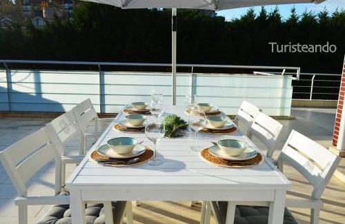San Vicente de la Barquera Apartment | Apartamento de lujo Aquarela - piscina climatizada y parking