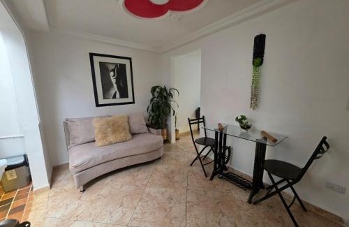 Guayabal Apartment | aparta-estudio cerca estación metro poblado