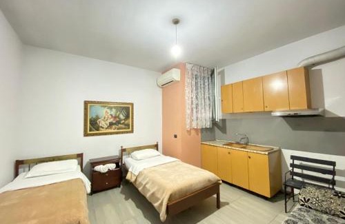 Tirana House | Apartamente & Dhoma Me Qera Ditore