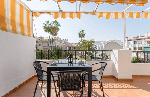 Nerja Apartment | Apartamento "Alcazaba Zona Parador" Near the Beach with Terrace and Shared Pool