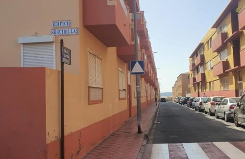 San Miguel de Abona Apartment | Apartamento Ananda, piso para compartir en guargacho 2 habitaciones