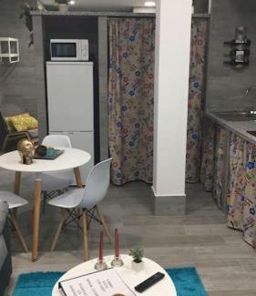 Los Tilos Apartment | Apartamento B, a 3 minutos de la estación central de bus y tren