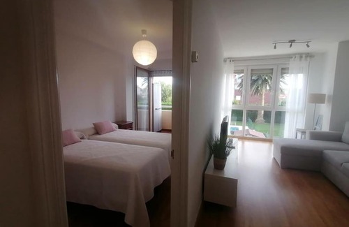 Suances Apartment | Apartamento céntrico con piscina y garaje