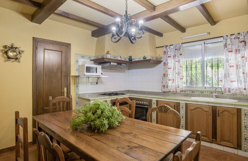 Arriate Apartment | "Apartamento Cantarrana 2" with mountain views, pool, Wi-Fi, and air conditioning
