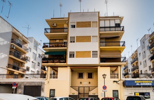 San Roque Apartment | Apartamento Cerca del Centro y de la Estación de Santa Justa a pie y Parking