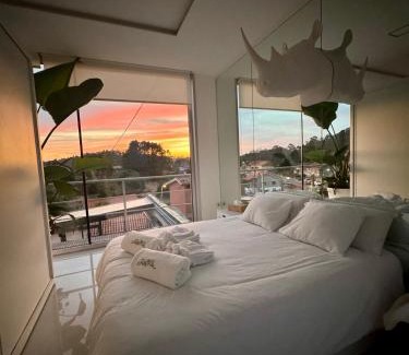 O Grove Apartment | Apartamento Cubo de Cristal con piscina y vistas al mar
