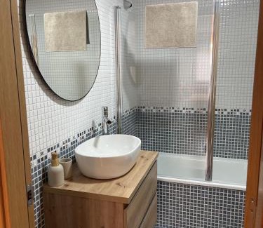 Boiro Apartment | Apartamento en Boiro- Colores del Barbanza Rosa