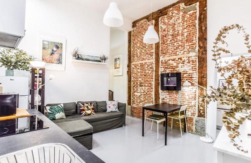 Embajadores Apartment | apartamento en lavapies de estilo industrial para 5 personas
