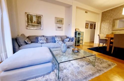 Los Remedios Apartment | Apartamento en Republica Argentina Triana