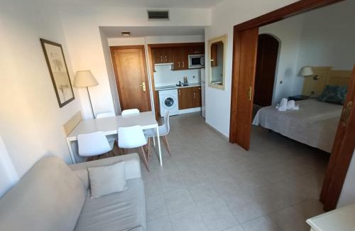 Punta del Moral Apartment | APARTAMENTO EN SEGUNDA PLANTA EN URB. JARDINES DE ISLA CANELA