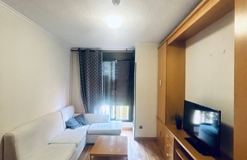 Rejas Apartment | Apartamento Entero con Piscina y Netflix