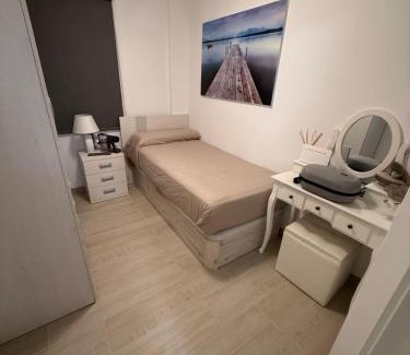 Churriana Apartment | Apartamento Heliomar