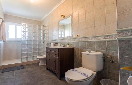 Bolonia Apartment | Apartamento Luz C