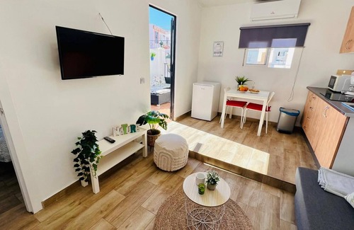 Nerja City Centre Apartment | Apartamento Malaga Jimena by At Home Costa del Sol
