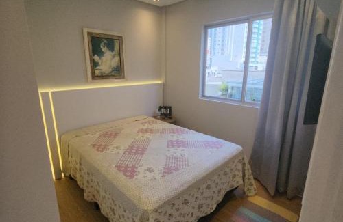 Barra Sul Apartment | Apartamento moderno com suíte e garagem a 500 m da praia