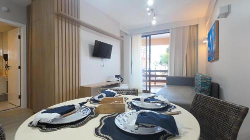 Porto das Dunas Hotel | Apartamento - Pé na areia - Ao lado do parque aquático - Administrado por Anfitrião