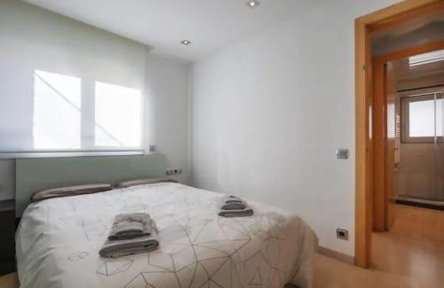 Castelldefels Apartment | Apartamento Playa con Piscina, Parking y 2 habitac