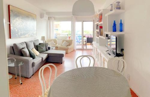 Roquetas de Mar Apartment | Apartamento Roquetas de Mar Urbanización, 2 dormitorios, Gran Terraza con vista al mar, wi-fi, parking y piscina