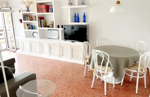 Roquetas de Mar Apartment | Apartamento Roquetas de Mar Urbanización, 2 dormitorios, Gran Terraza con vista al mar, wi-fi, parking y piscina