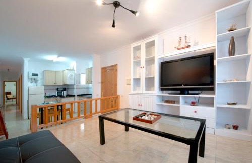 Playa de Arinaga Apartment | Apartamento vacacional "La casa de la Playa" con wifi y 3 dormitorios