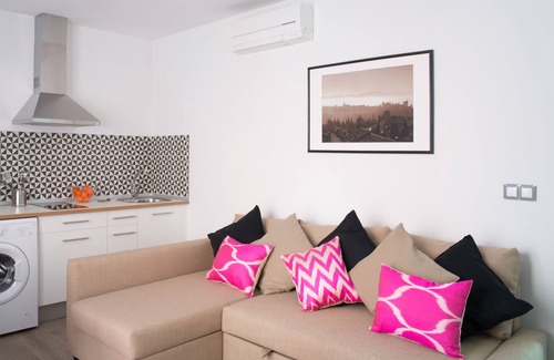 Central District Apartment | Apartamentos Campo del Príncipe