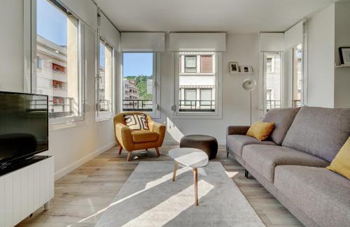 Gros Apartment | Apartamentos Gran Vía by SanSe Holidays
