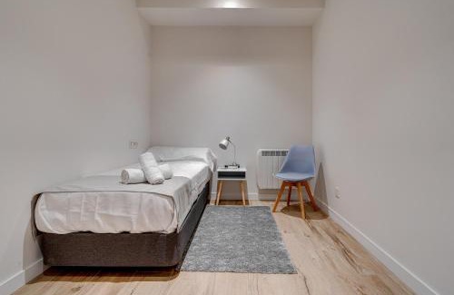 Gros Apartment | Apartamentos Gran Vía by SanSe Holidays