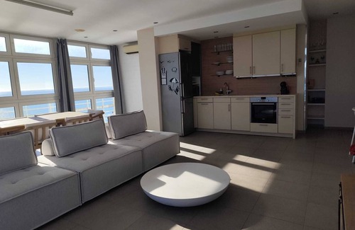 Torremolinos City Centre Apartment | Apartamentos La Roca Rentals