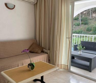 Cala Llonga Apartment | Apartamentos Torres Cardona (Playa)