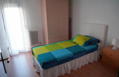 Barrio de San Lorenzo Apartment | Apartamentos Turísticos Río Gallego (Apartamento Huesca)