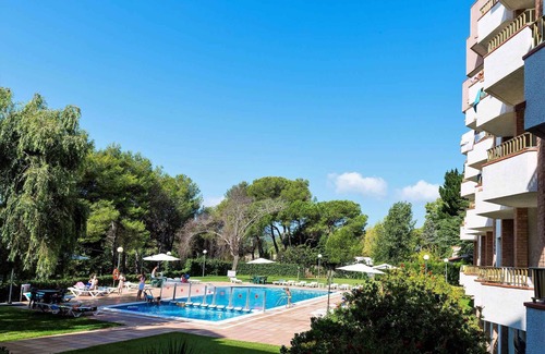 Lloret de Mar Condo | Apartement mit Pool und Balkon