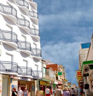 Malgrat de Mar Apartment | Aparthotel Iris