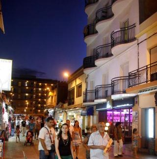 Malgrat de Mar Apartment | Aparthotel Iris